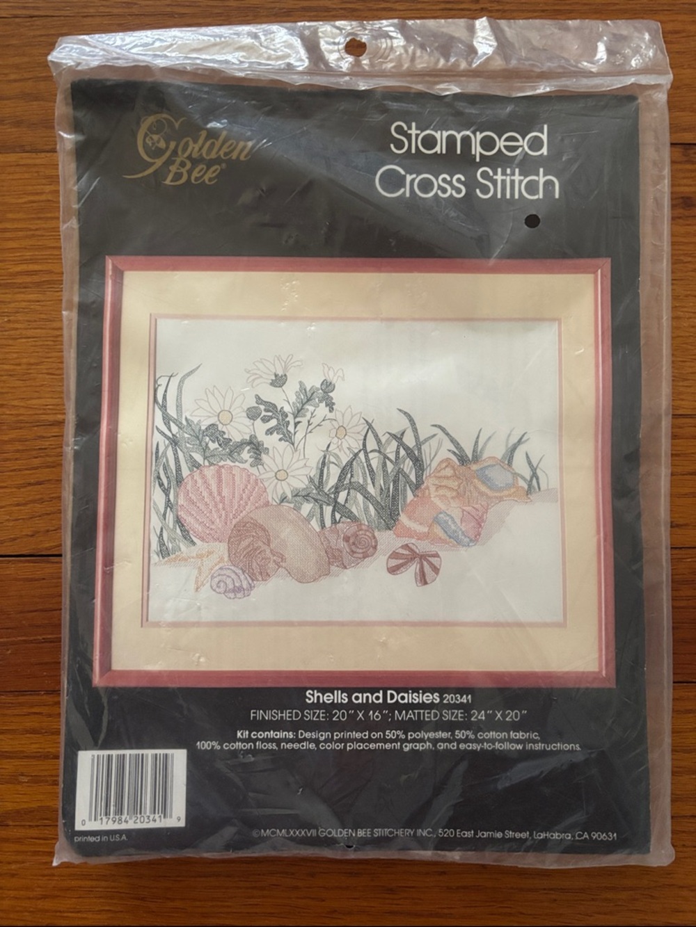 Vintage Needlepoint - Shells & Daisies!